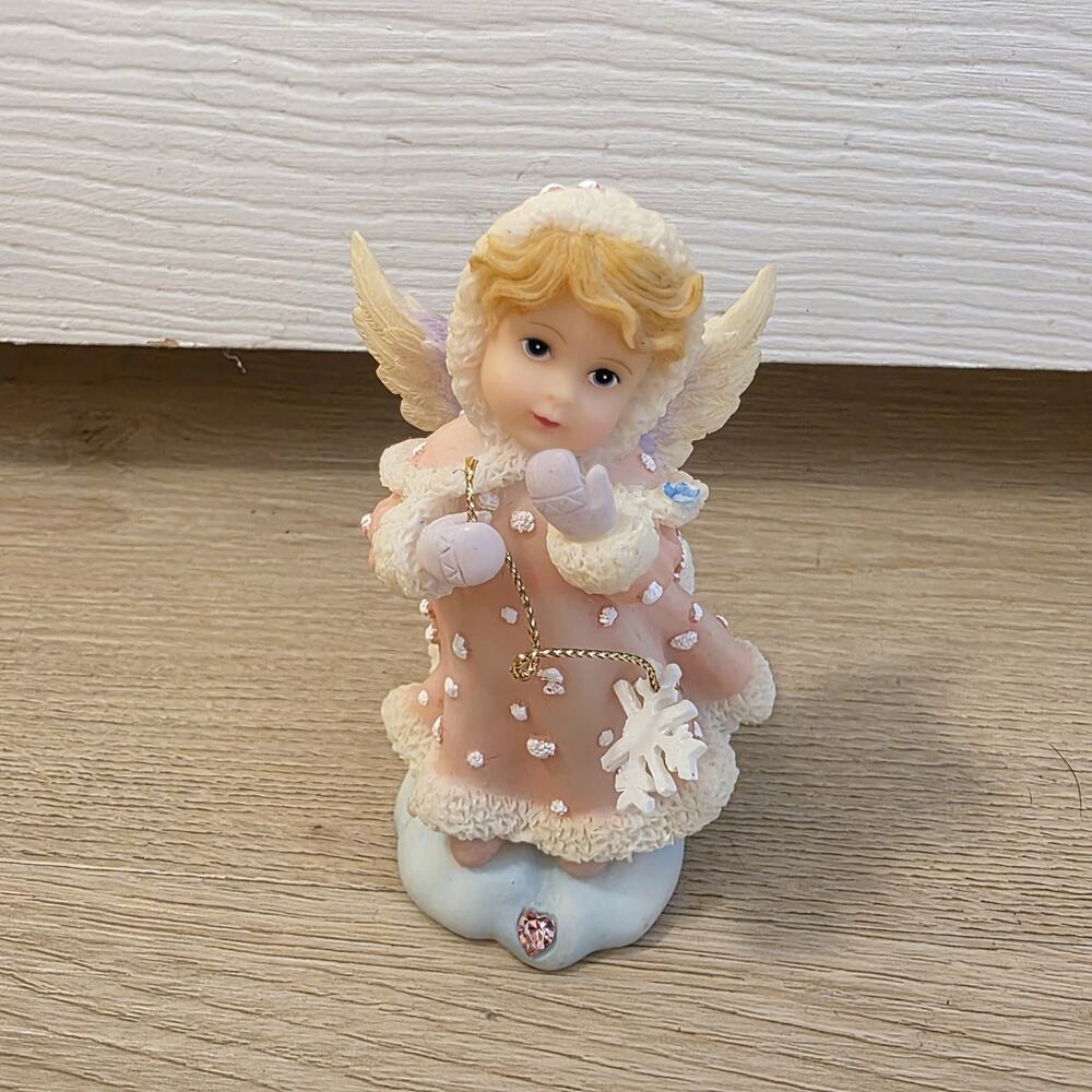 Loving Thoughts Cherubim 1997 Lauren #62482‎ Winter Angel Figurine